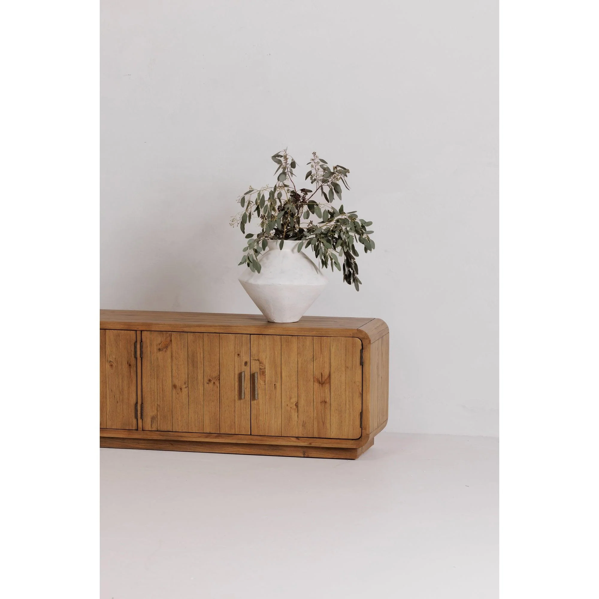 Monterey Media Cabinet Rustic Blonde - Frankwebs