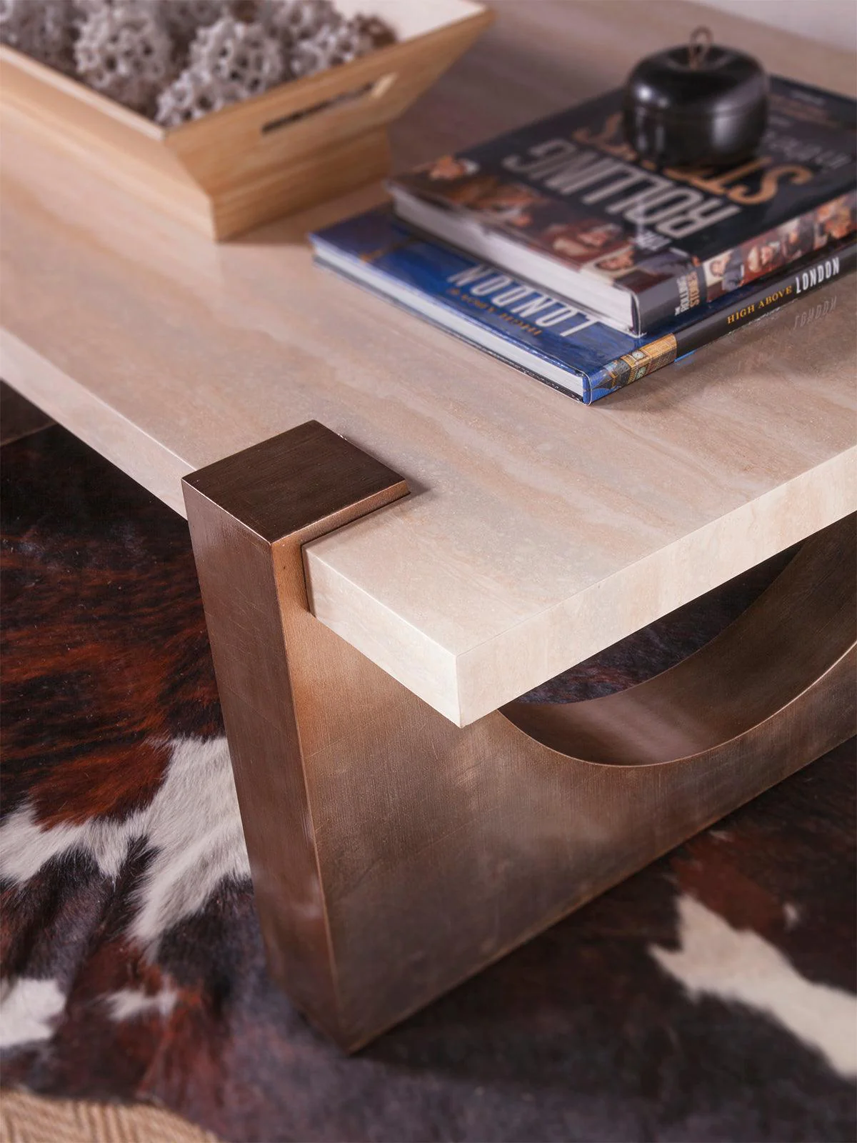 Signature Designs Impresario Rectangular Cocktail Table - Frankwebs