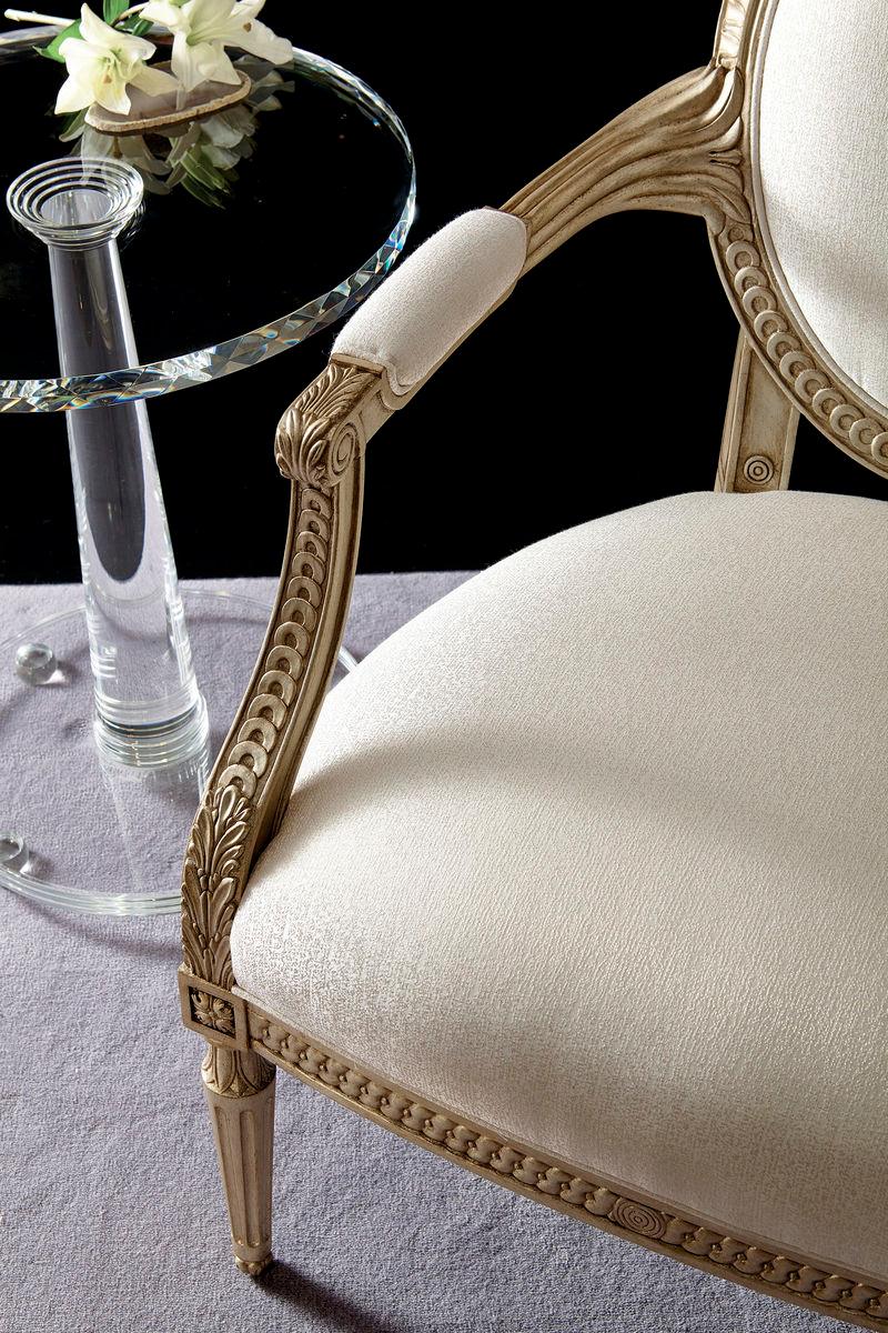 THE SOPHISTICATED SIDE TABLE - Frankwebs