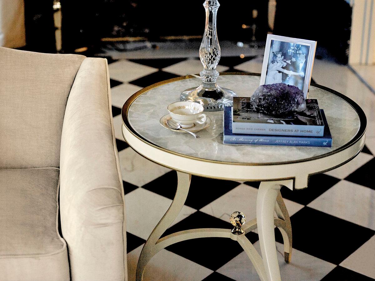 THE LADIES SIDE TABLE - Frankwebs