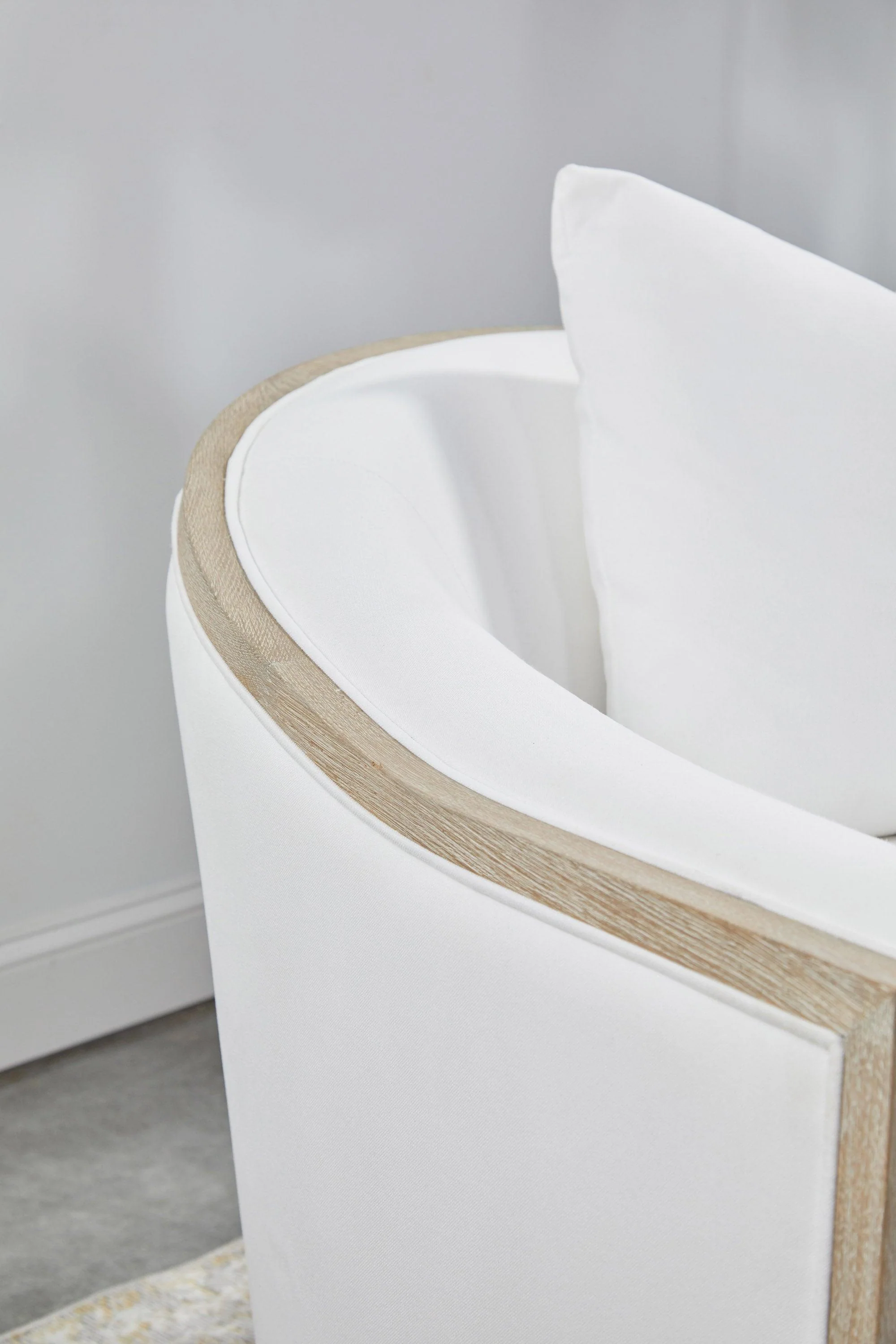 Paxton Swivel Club Chair - Frankwebs