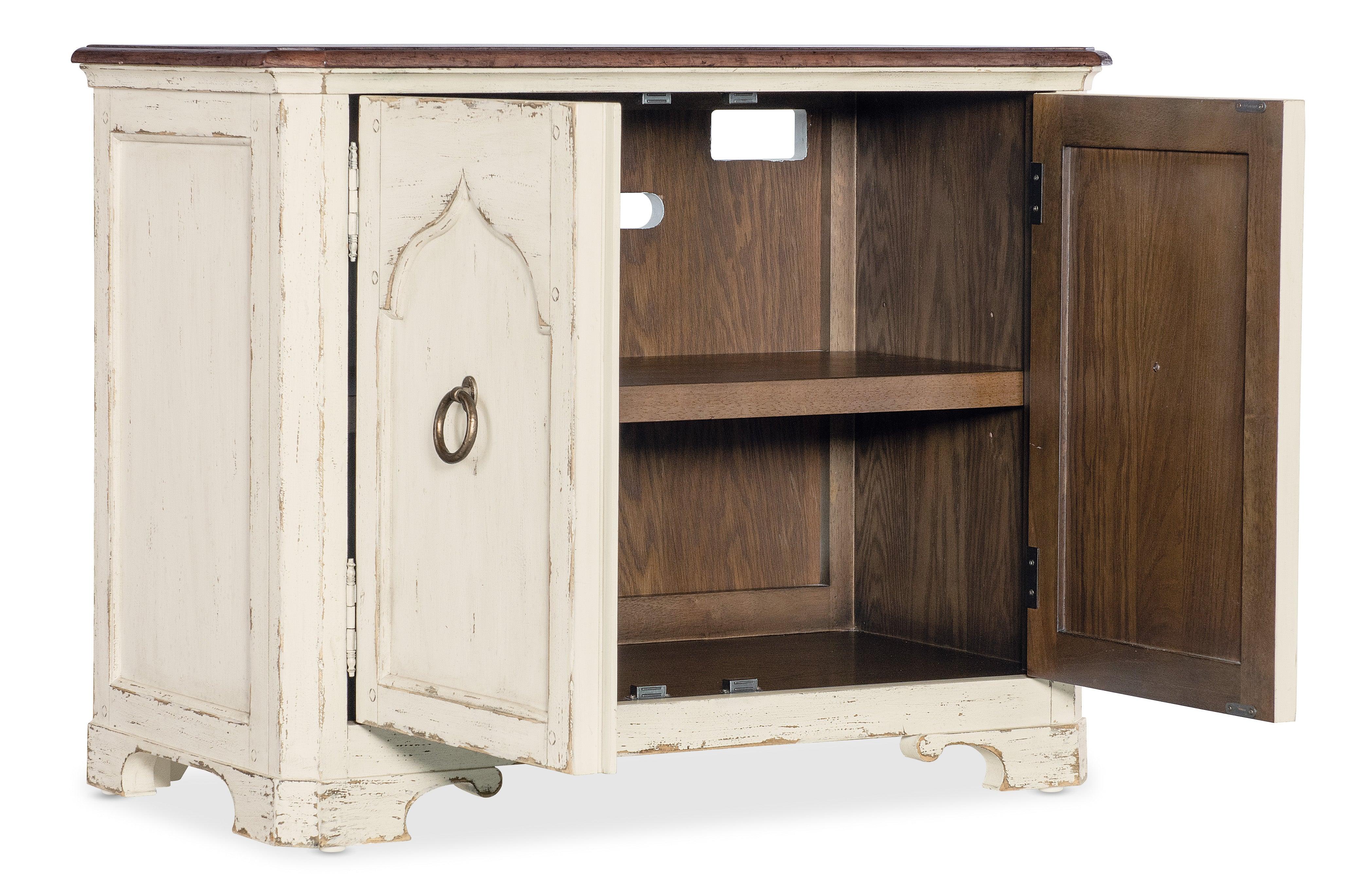 Americana Two-Door Nightstand - Daisy - Frankwebs