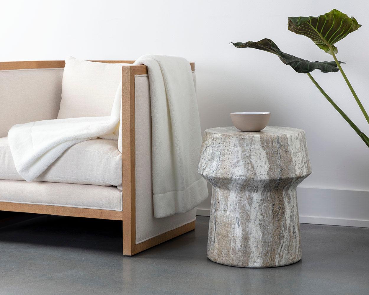 Brie End Table - Frankwebs