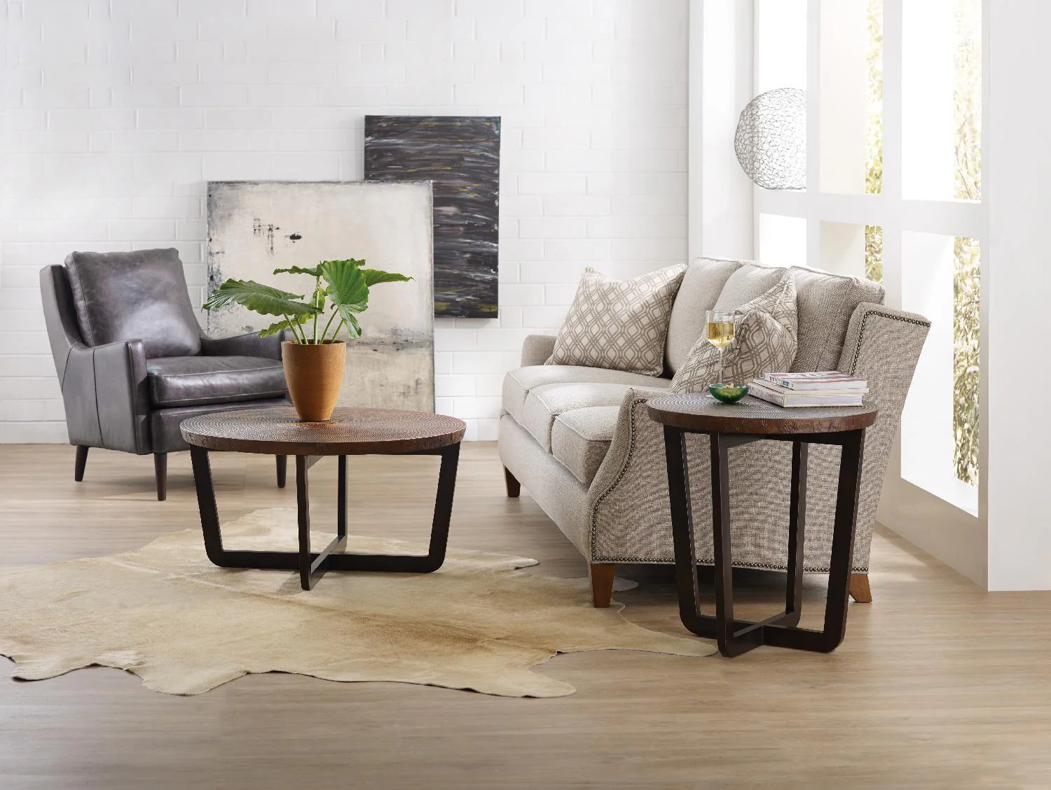 Parkcrest Round End Table - Frankwebs