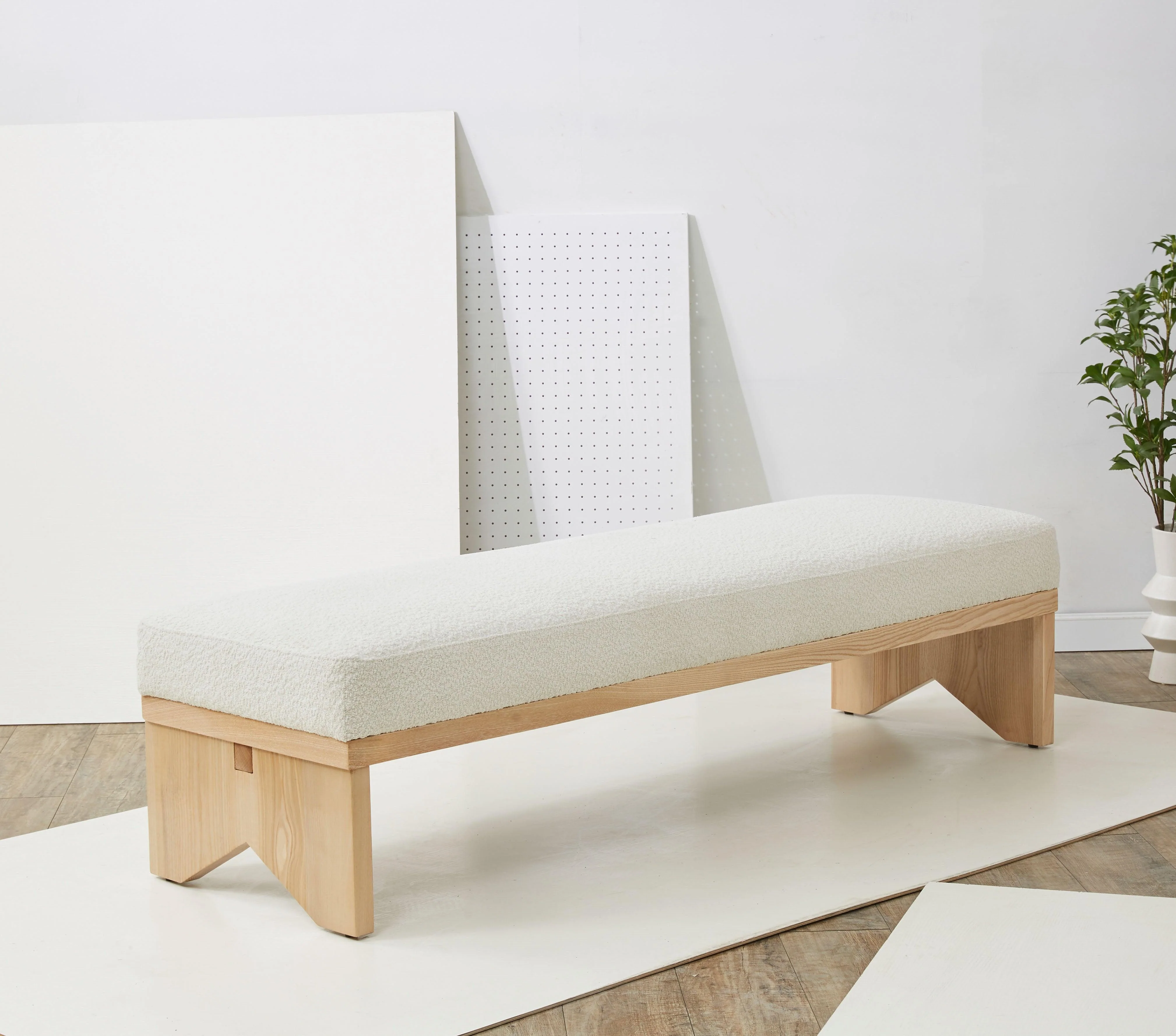 SHARYN BOUCLE & WOOD BENCH - Frankwebs