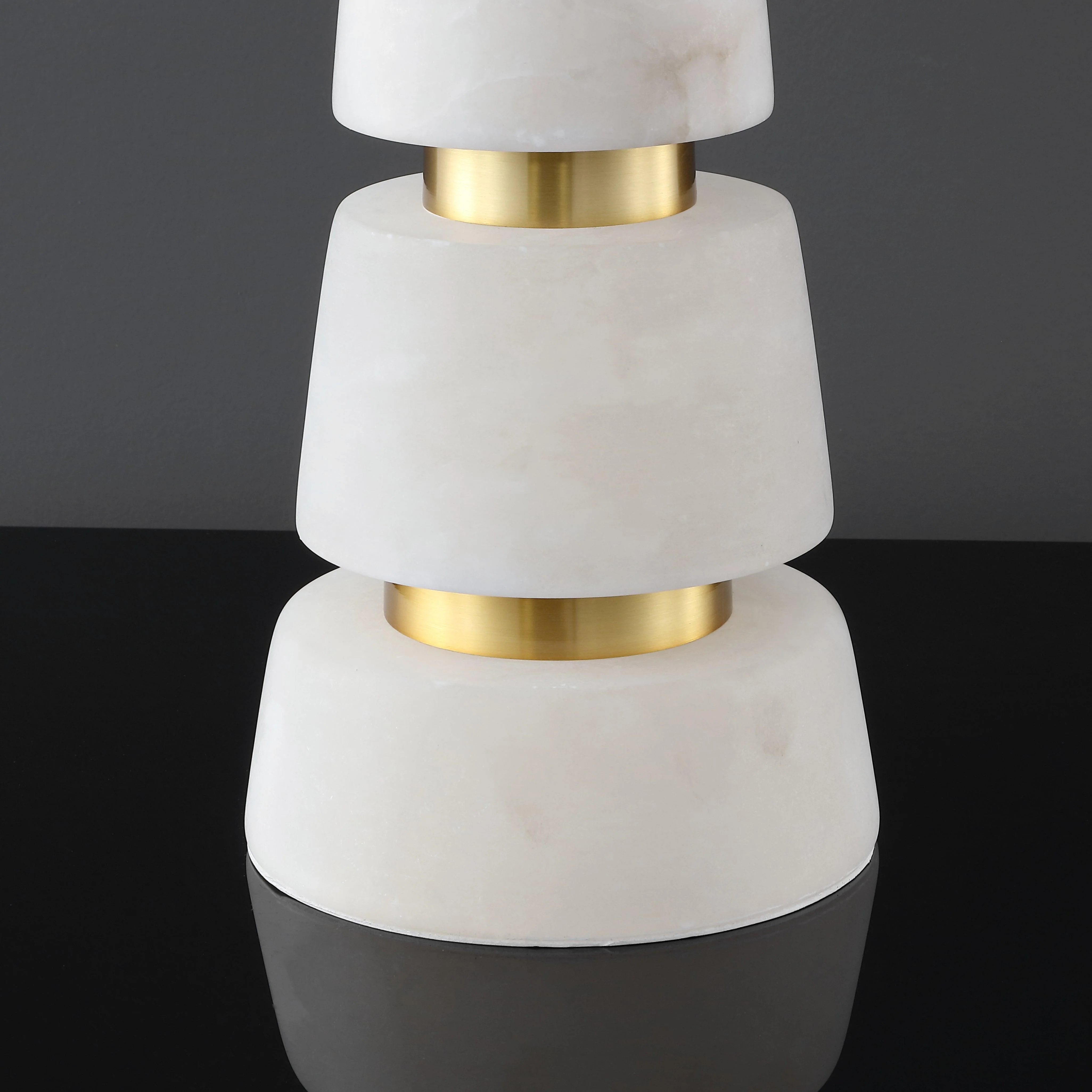 ZHANG ALABASTER TABLE LAMP - Frankwebs