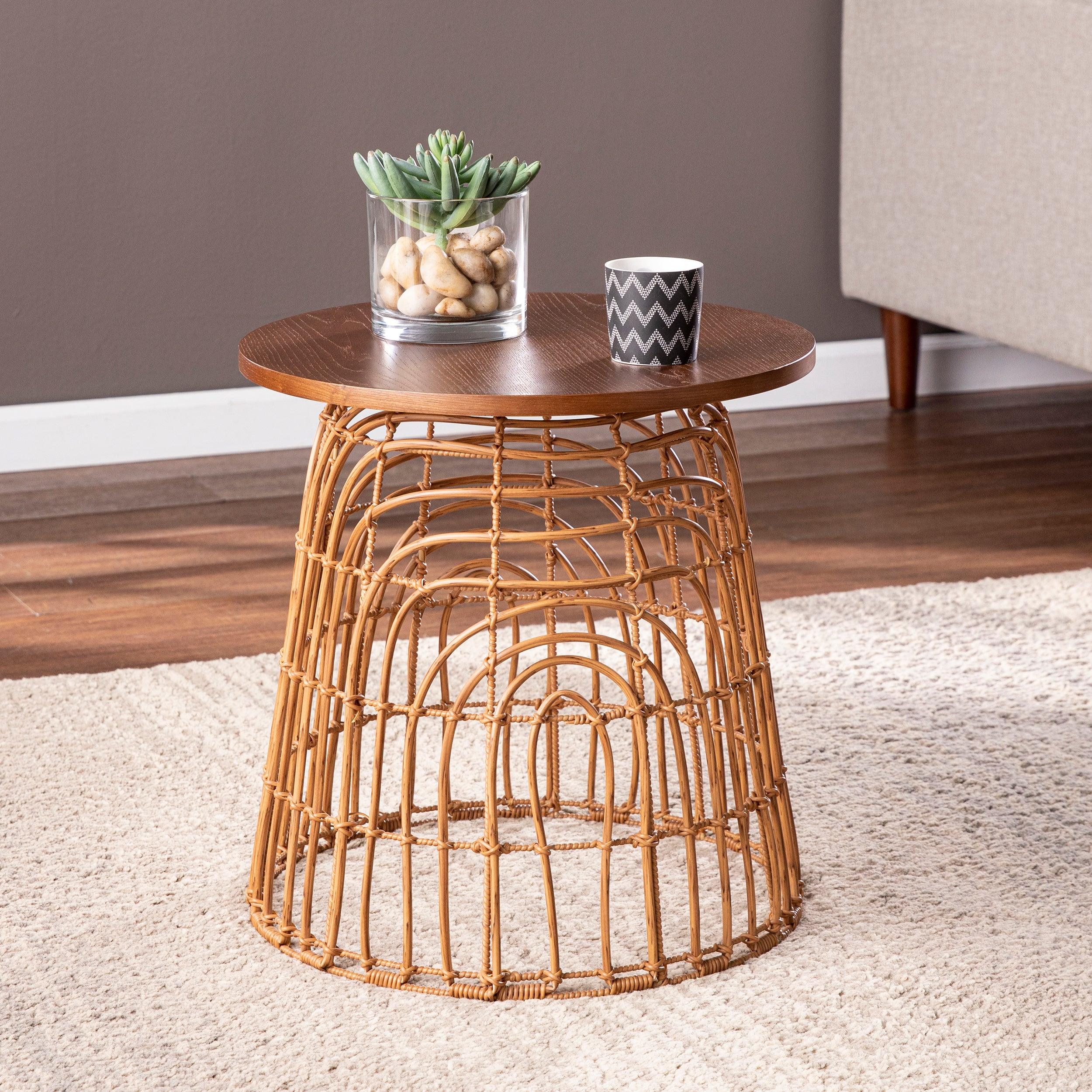 Weaverdon Round Accent Table - Frankwebs