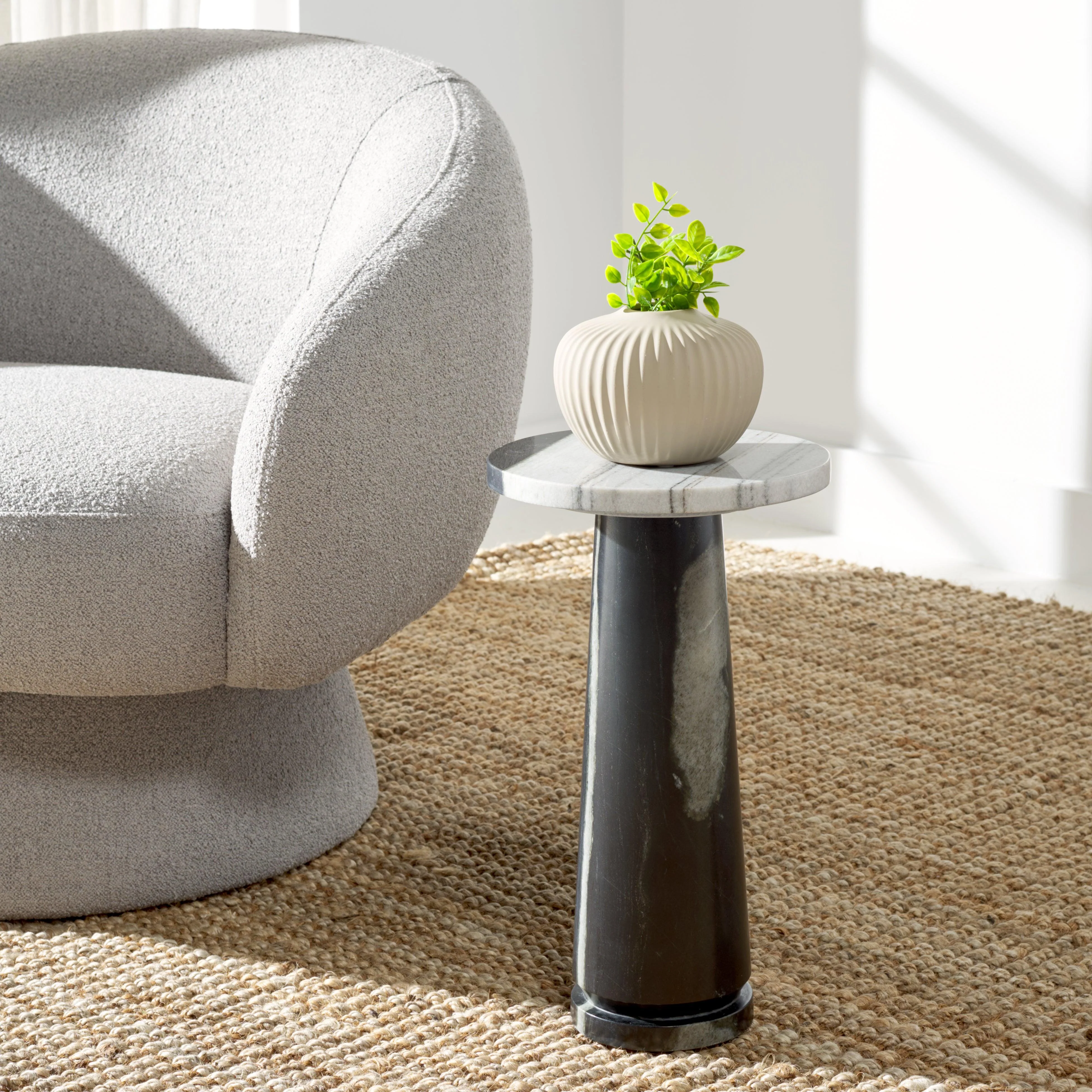 VALENTIA ROUND MARBLE ACCENT TABLE - Frankwebs