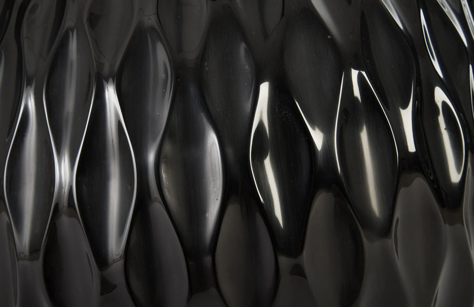 Ripple Planter, Gel Coat Black - Frankwebs