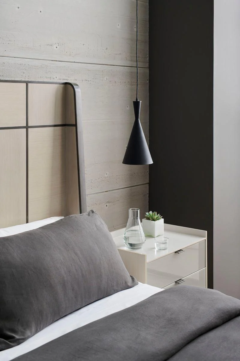 EXPRESSIONS NIGHTSTAND - Frankwebs