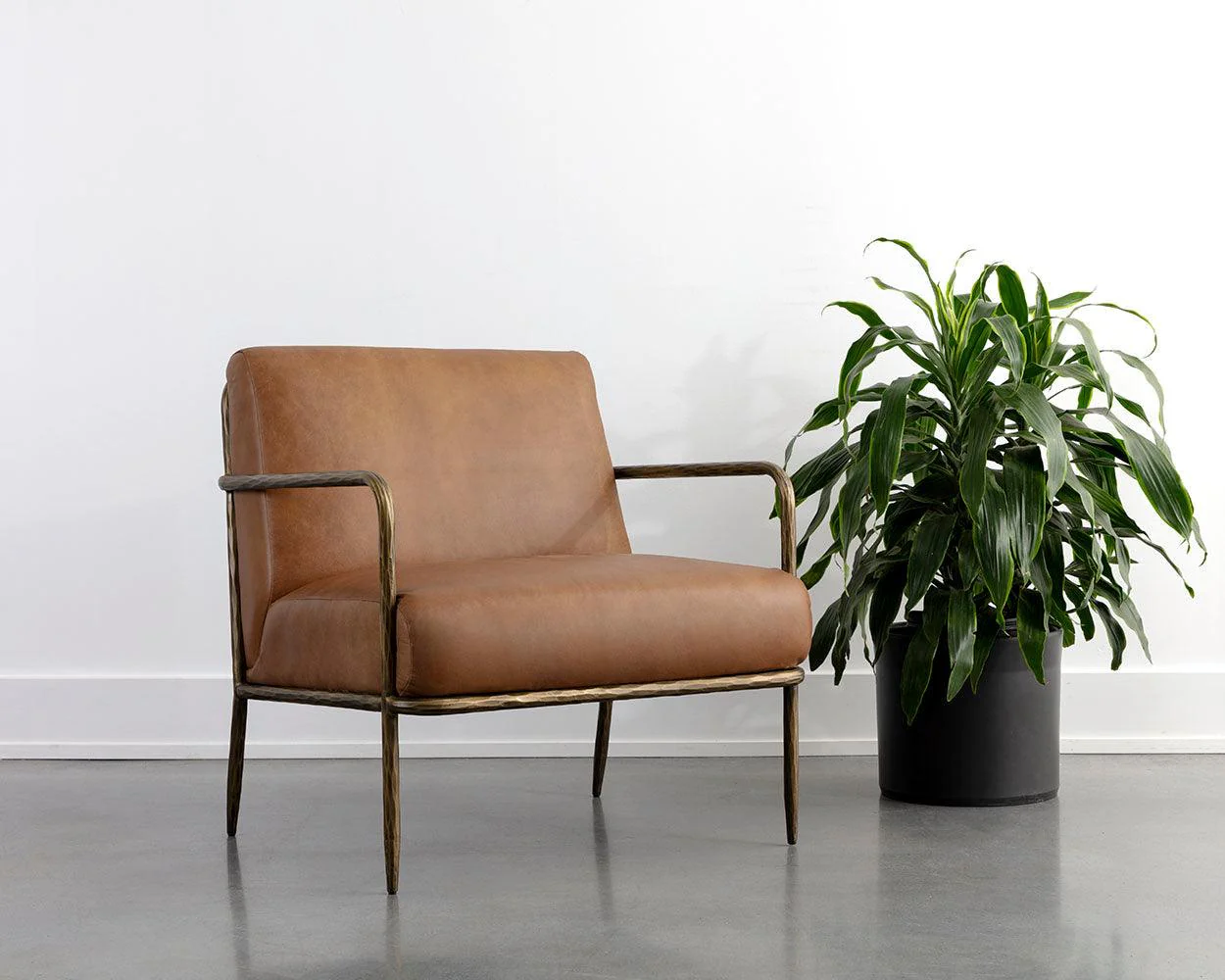 Lathan Lounge Chair - Frankwebs