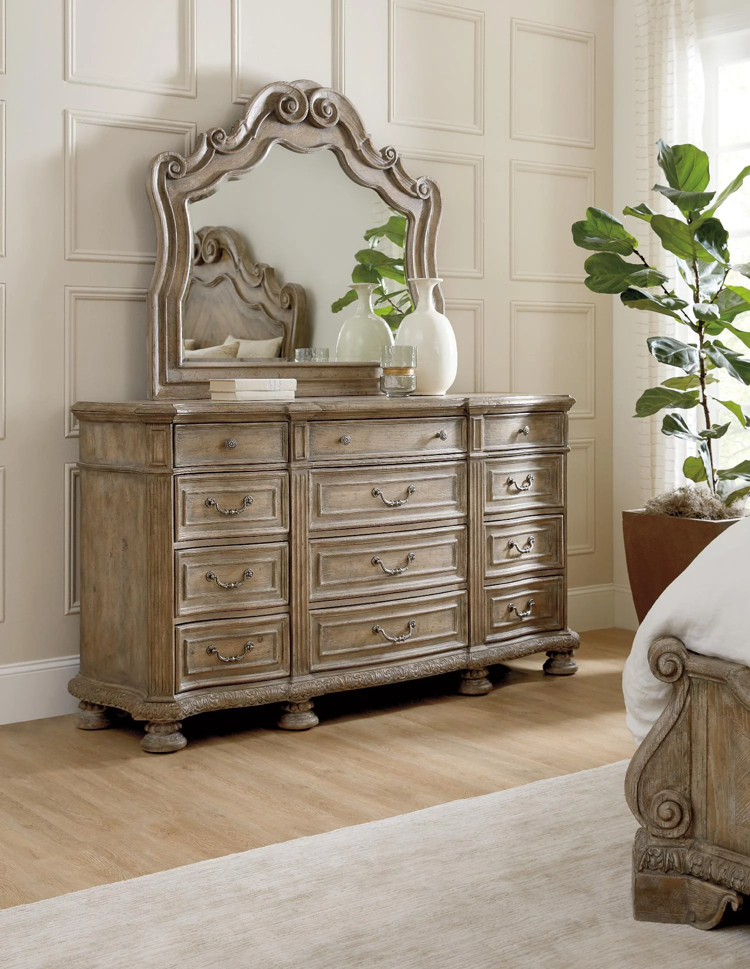 Castella Twelve Drawer Dresser - Frankwebs