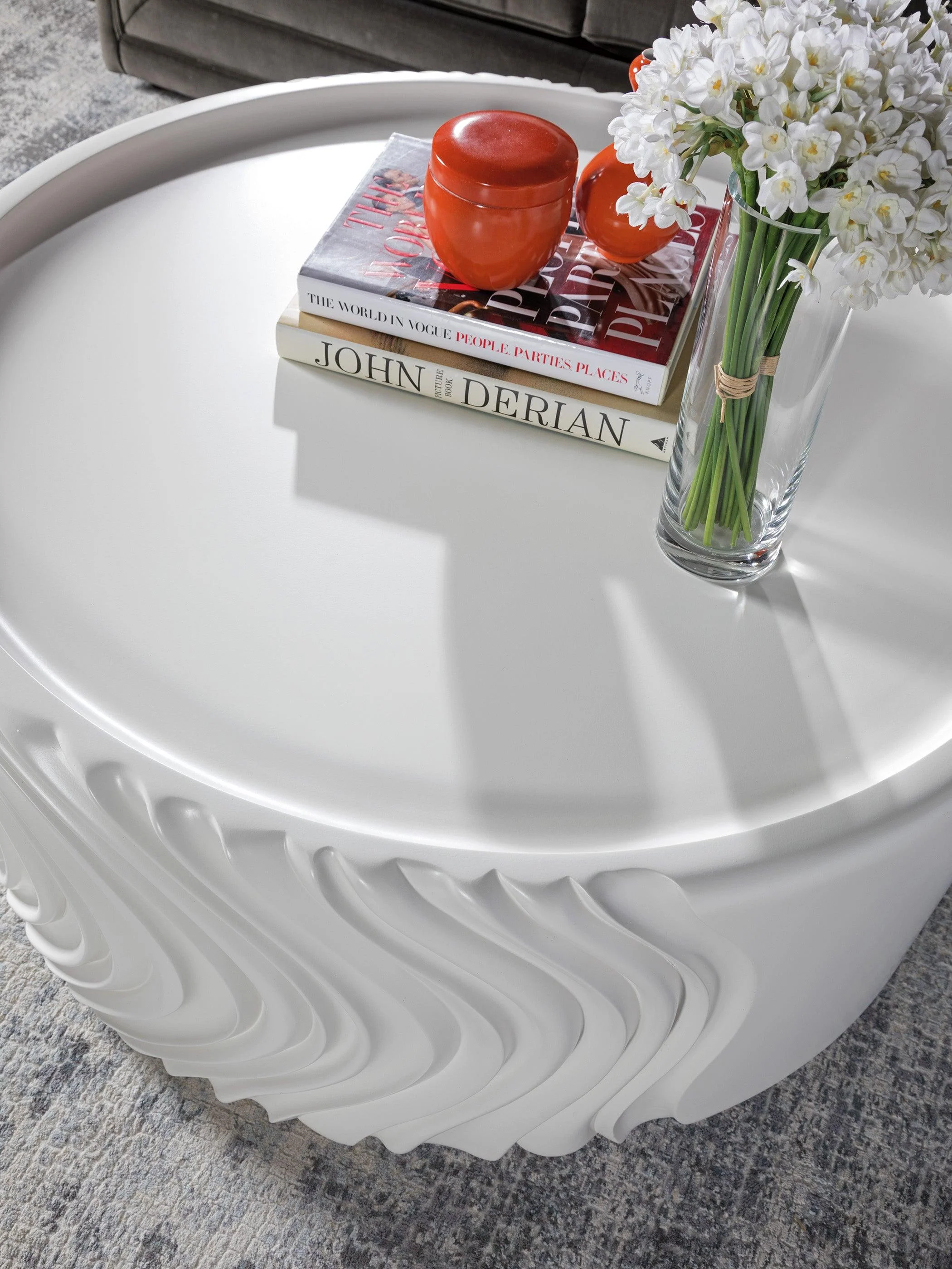 Signature Designs Volante Round Drum Cocktail Table - Frankwebs