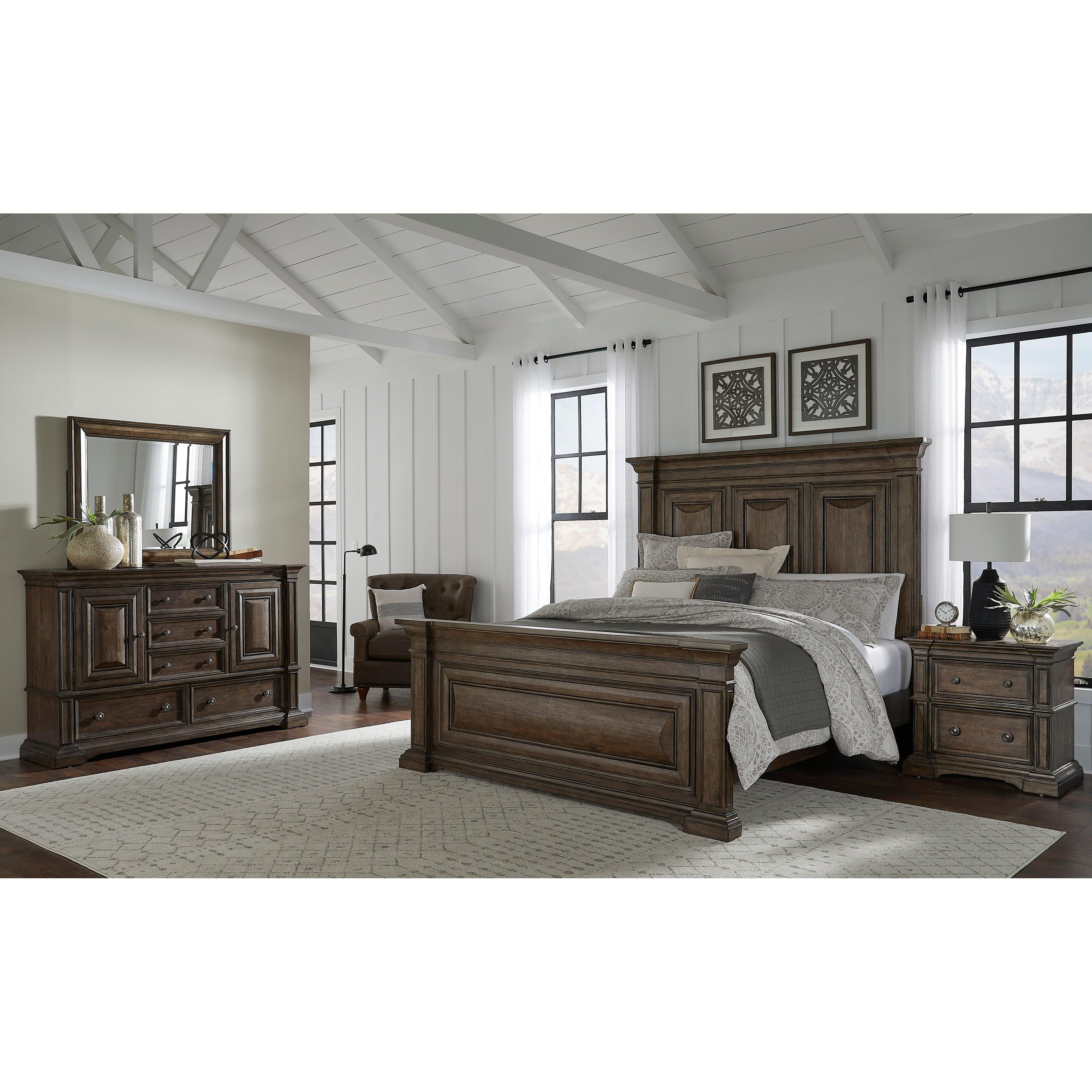 Woodbury 5-Drawer Dresser with Cabinets - Frankwebs
