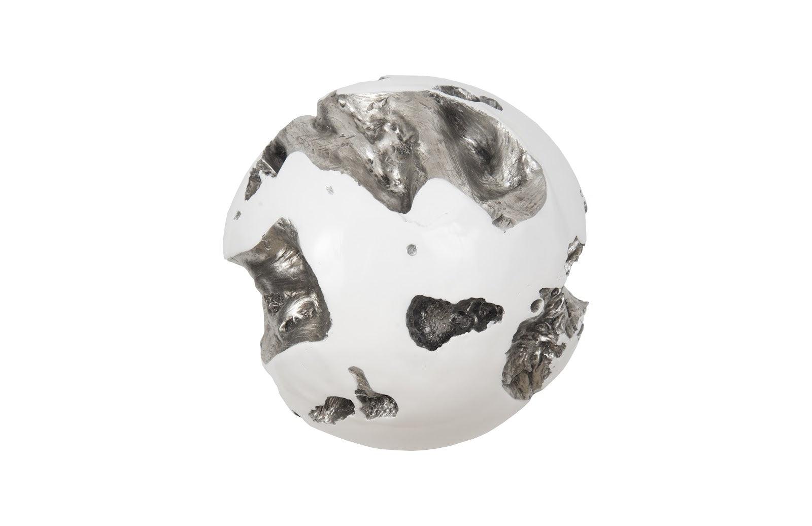 Cast Root Wall Ball, Silver Leaf, White, LG - Frankwebs