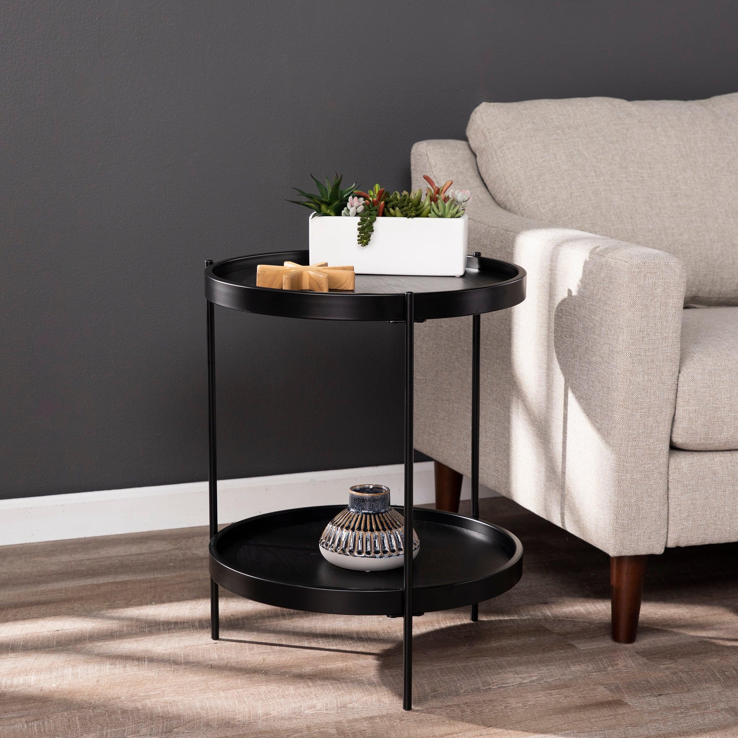 Verlington Round Farmhouse Style End Table - Frankwebs