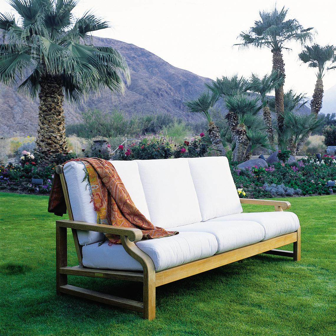 Nantucket Deep Seating Sofa - Frankwebs