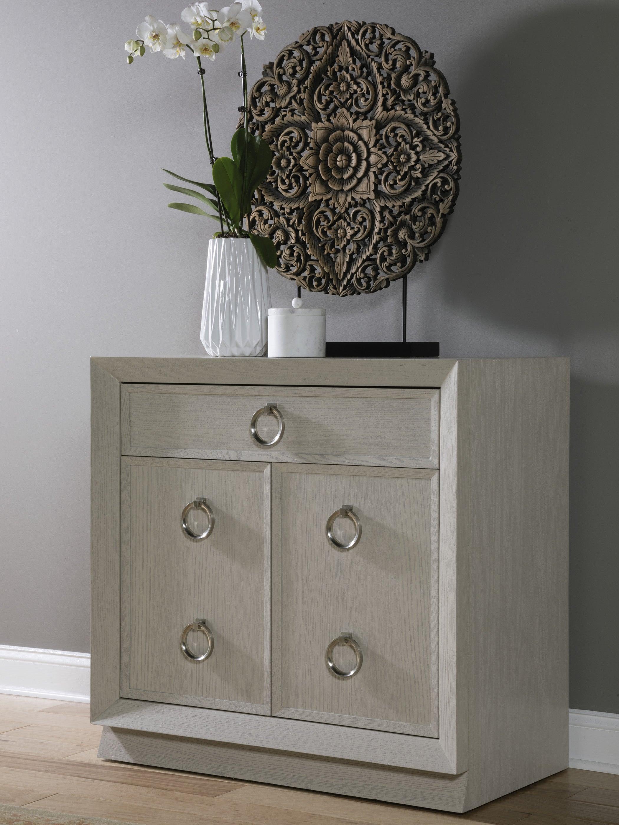 Signature Designs Zeitgeist White Hall Door Chest - Frankwebs
