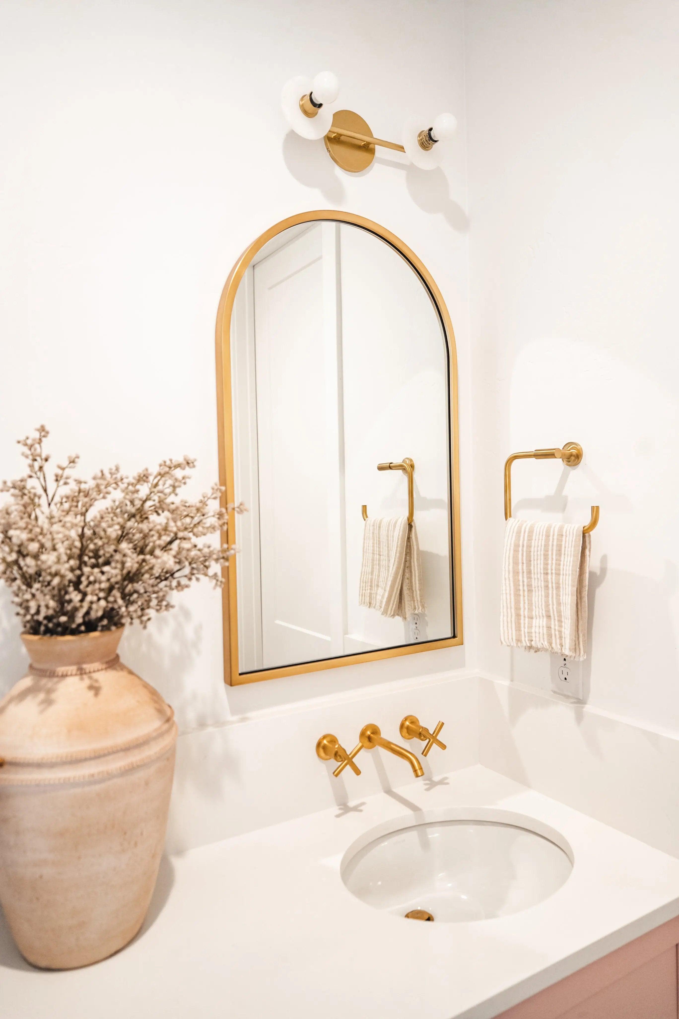 ELMONT BATH AND VANITY - Frankwebs