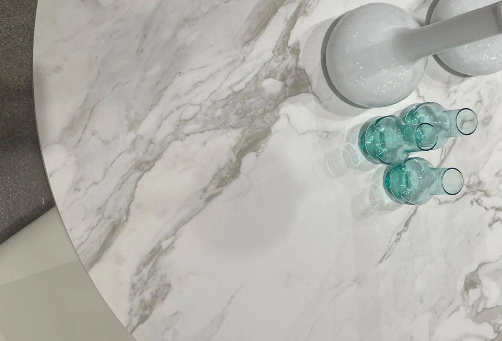 BAUX Dining Table Round - Frankwebs