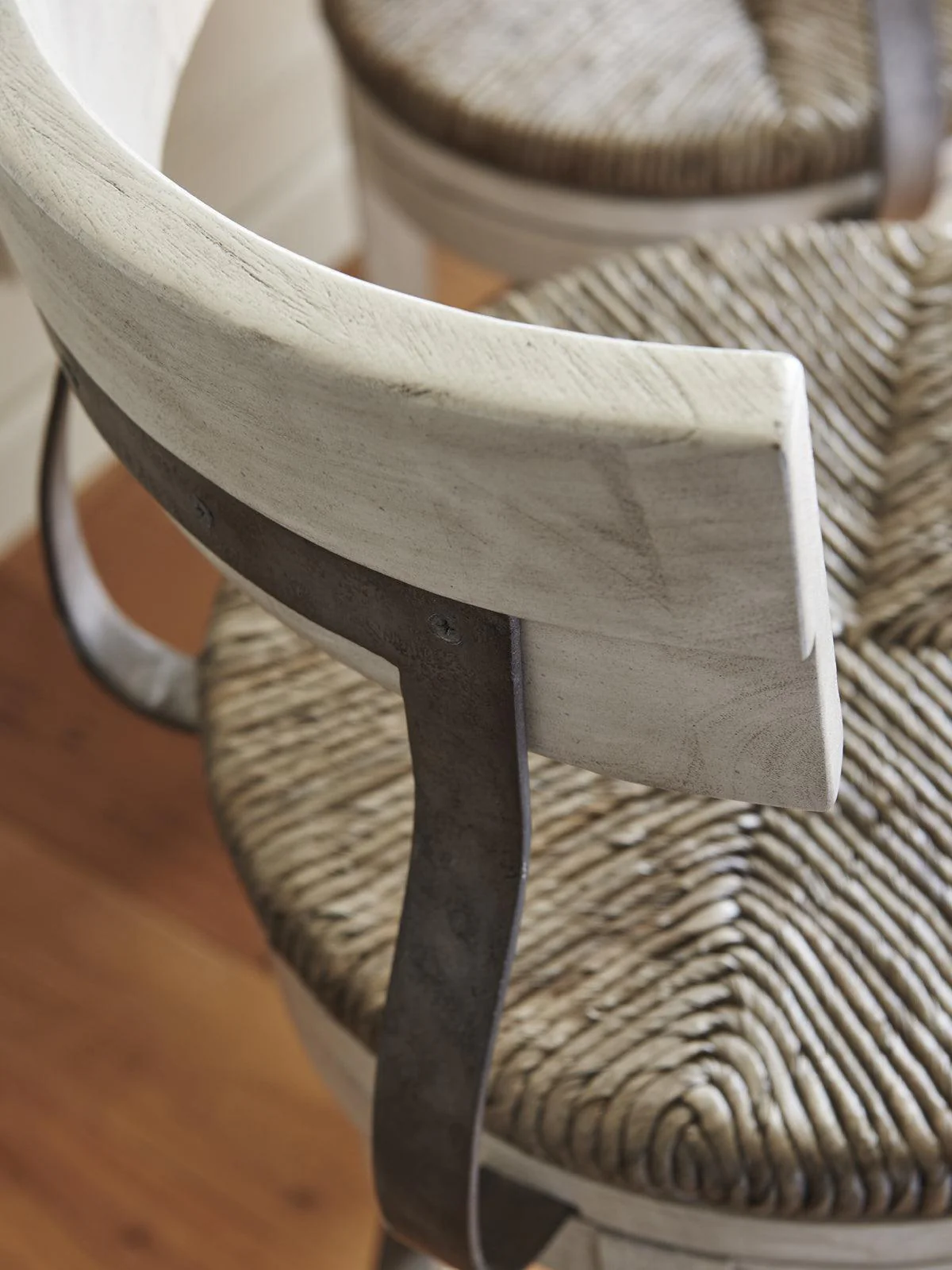 Oyster Bay Merrick Swivel Bar Stool - Frankwebs