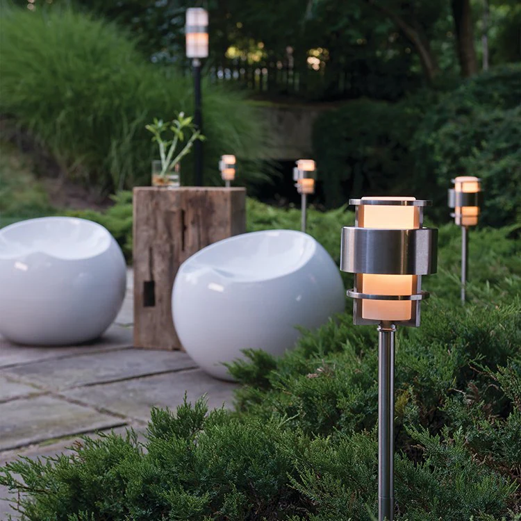 Saturn 12-Volt Single-Light Landscape Path Light - Frankwebs