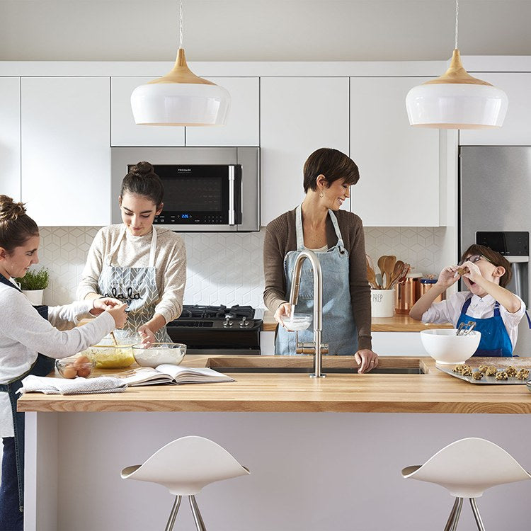 Beale MeasureFill Single Handle Pull-Down Kitchen Faucet - Frankwebs