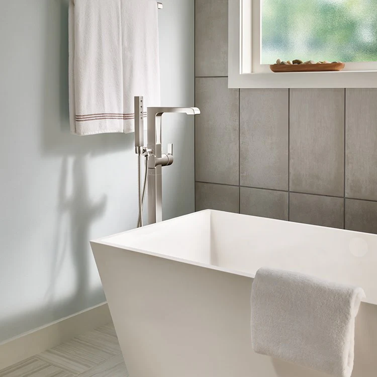 Ara Single Handle Freestanding Floor Mount Tub Filler with Handshower - Frankwebs