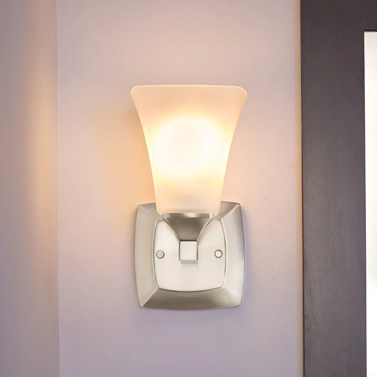 Voss Single-Light Wall Sconce - Frankwebs