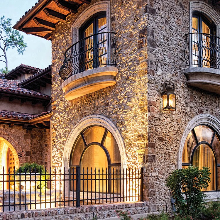 Old Trail Single-Light Small Outdoor Wall Lantern - Frankwebs