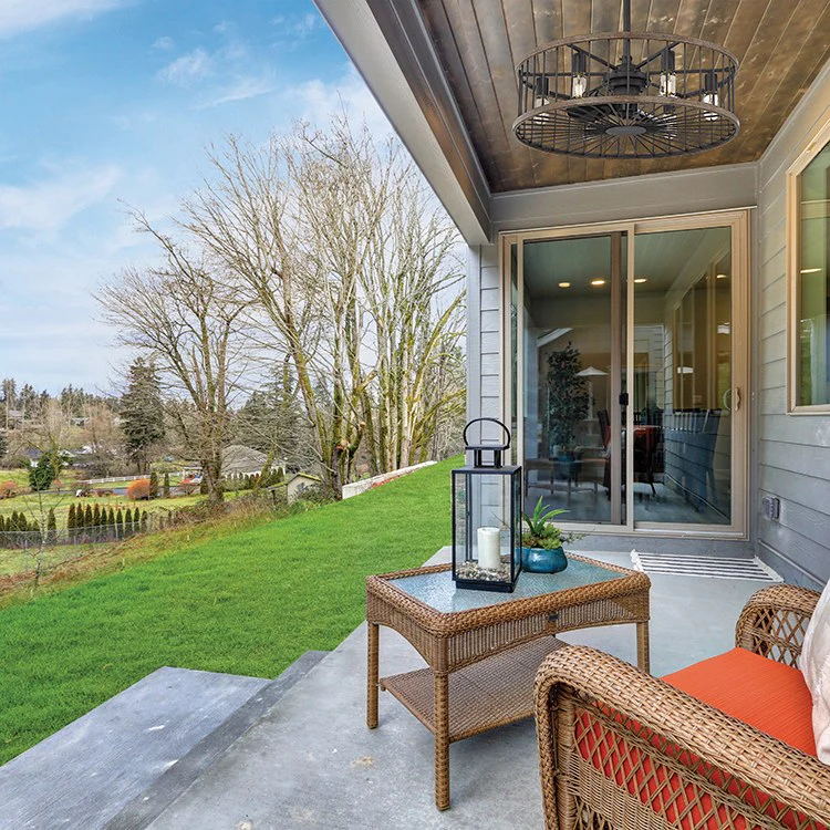 Kona Eight-Light Fan D'Lier - Frankwebs