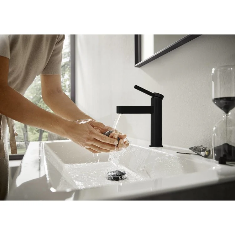 Lavatory Faucet Finoris 110 Deck Mount 1 Lever ADA WaterSense Matte Black 1.2 Gallons per Minute Pop-Up 1 Hole ComfortZone EcoRight - Frankwebs